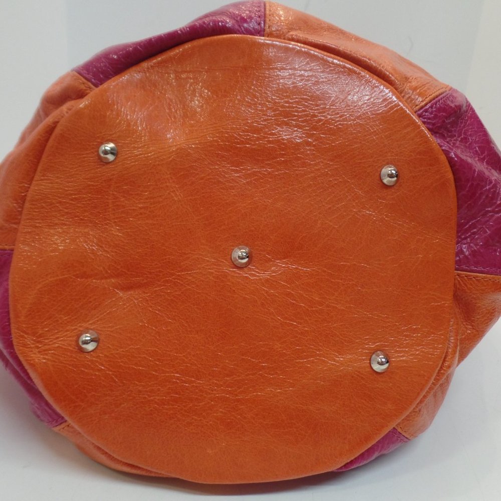 MAURIZIO TAIUTI Made in Italy Bright Pink & Orange Patent Leather Bucket Bag - Picture 5 of 16